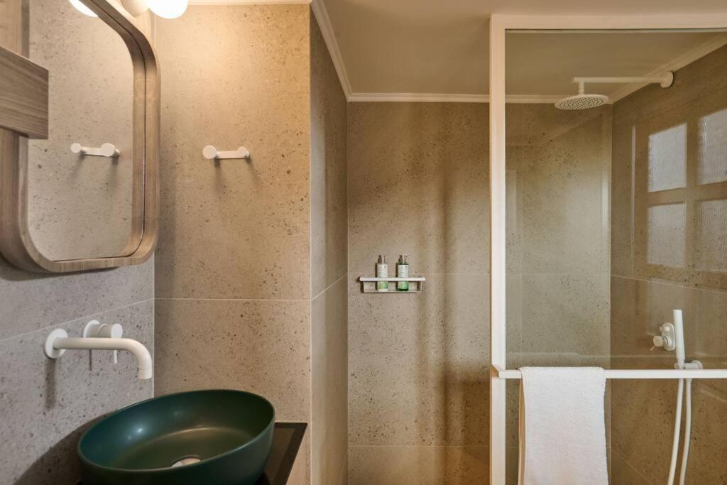 Kaizen Chania - New Central Apartment Just 350M Away With Private Jacuzzi And Free Parking! Extérieur photo